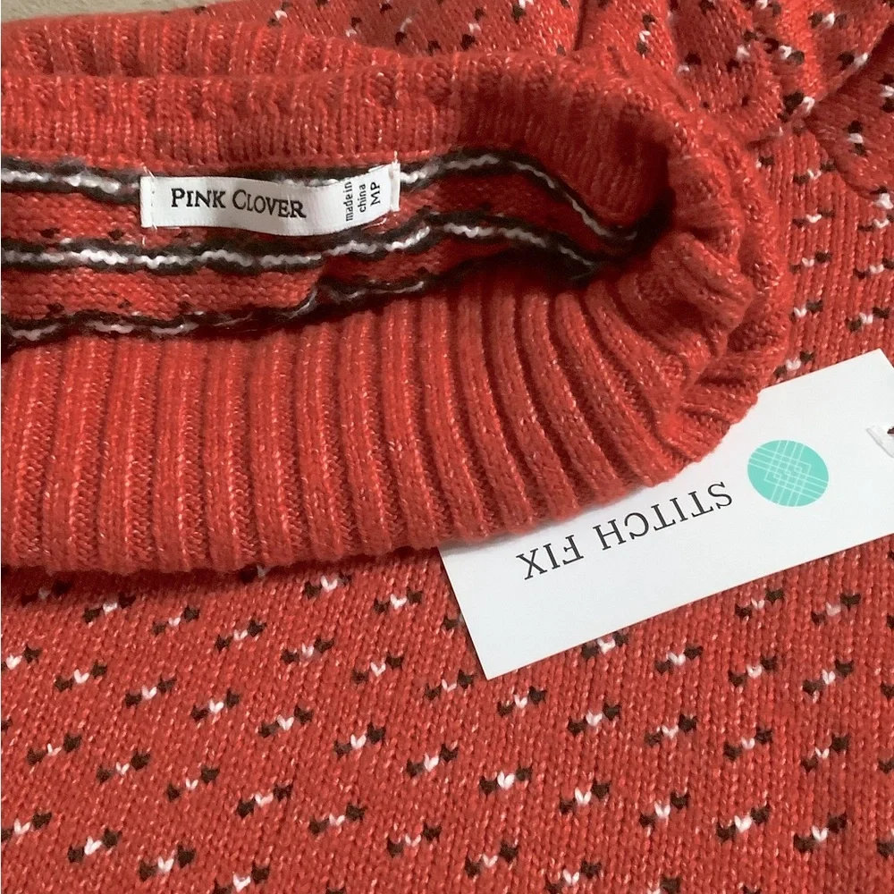 NWT PINK CLOVER Turtleneck with Hearts Pattern in cherry‎ red